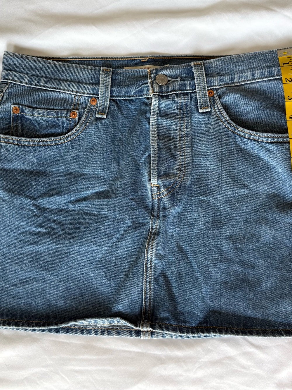 Levi’s Icon Skirt. 
Size 30 - Picture 7 of 8